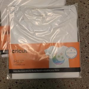 Cricut Baby Bodysuit Blank x 4